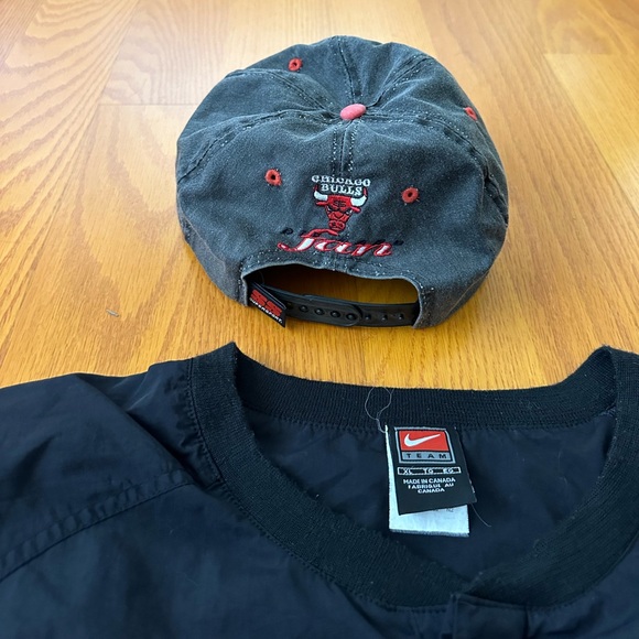 VINTAGE 1990s RARE NIKE CHICAGO BULLS PULLOVER JACKET SIZE XL MADE IN CANADA - Picture 4 of 4